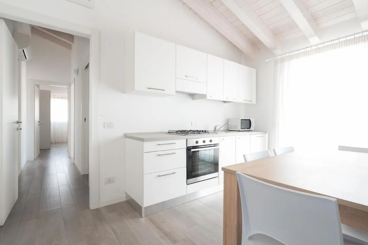 Finisterrae 9 - Immobiliare Living Apartment Lido di Jesolo Italy
